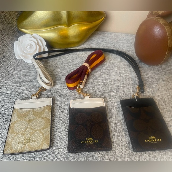 $69 Price per each (NWT)Coach ID Lanyard In Signature Canvas - Picture 1 of 10